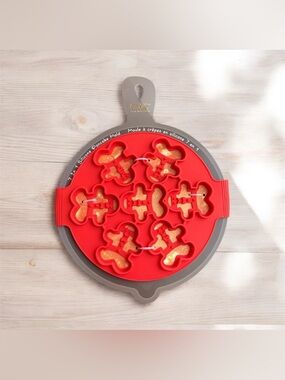 NEW Cook With Color Red Silicone 7-in-1 Pancake Egg Mold Gingerbread Man Shapes